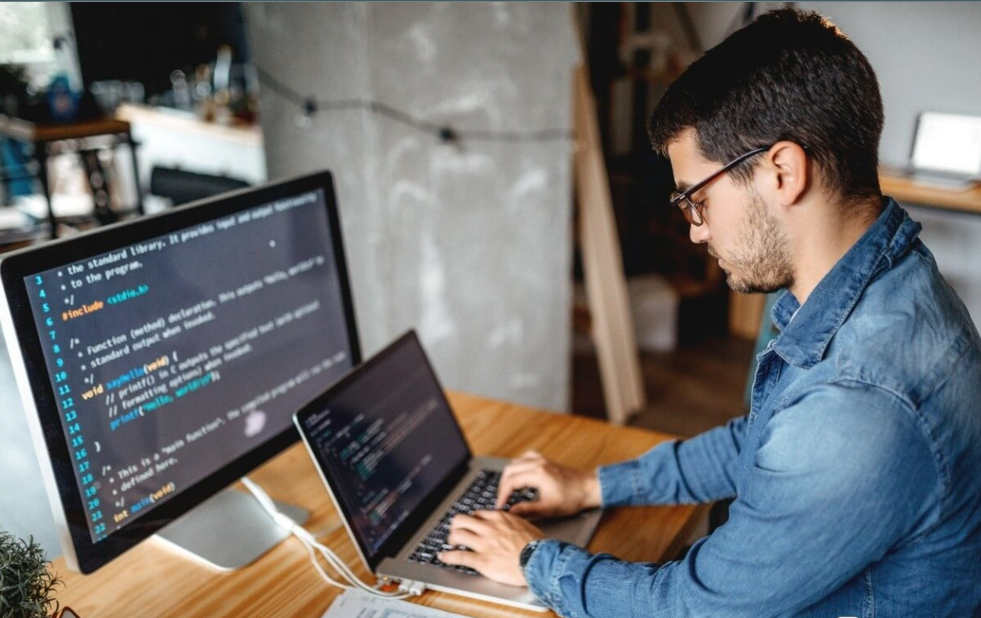 How to Write an Impressive Software Developer Brief